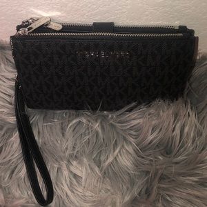 Michael Kors leather wristlet